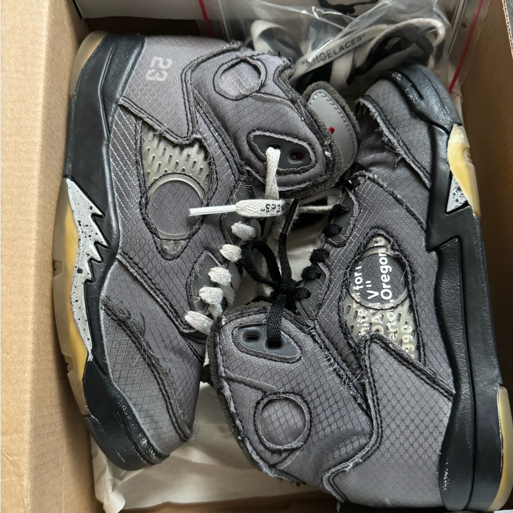 Preschool Jordan X off-white 5 size 13C